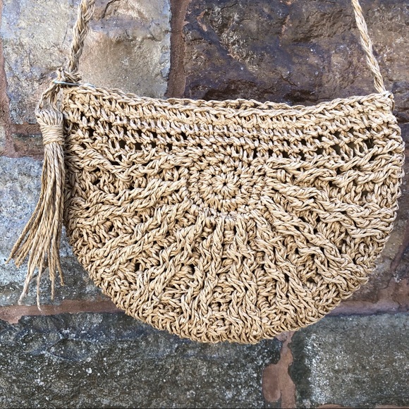 ✨WOVEN STRAW  CRESCENT  BOHO CROSSBODY BAG✨ - Picture 3 of 8